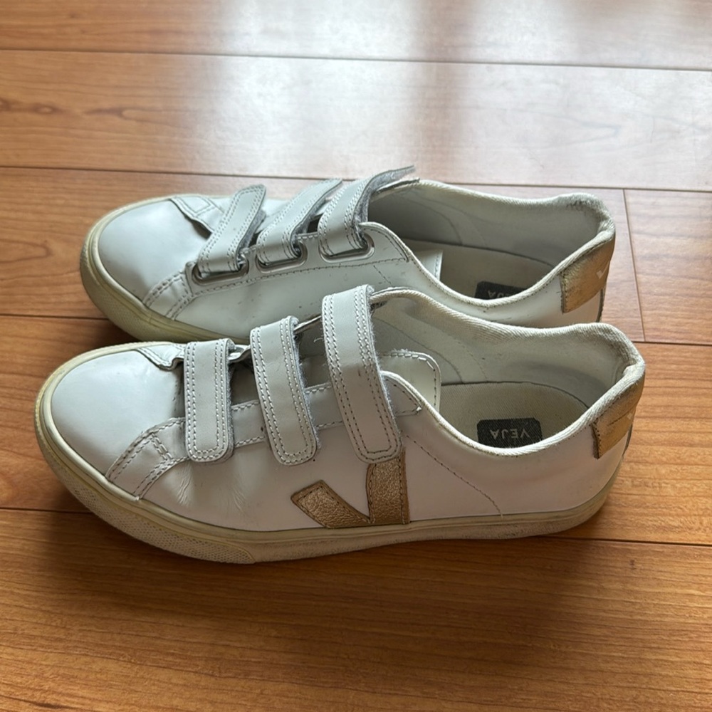 VEJA Recife Triple-Grip Sneakers Women’s Sz 36/5